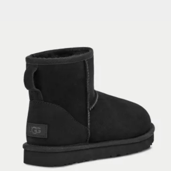 NIB UGG Classic Mini II Boot Black - Picture 5 of 8